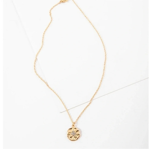 Medallion Star Necklace 14k Gold Minimalist Chain - Picture 10 of 11